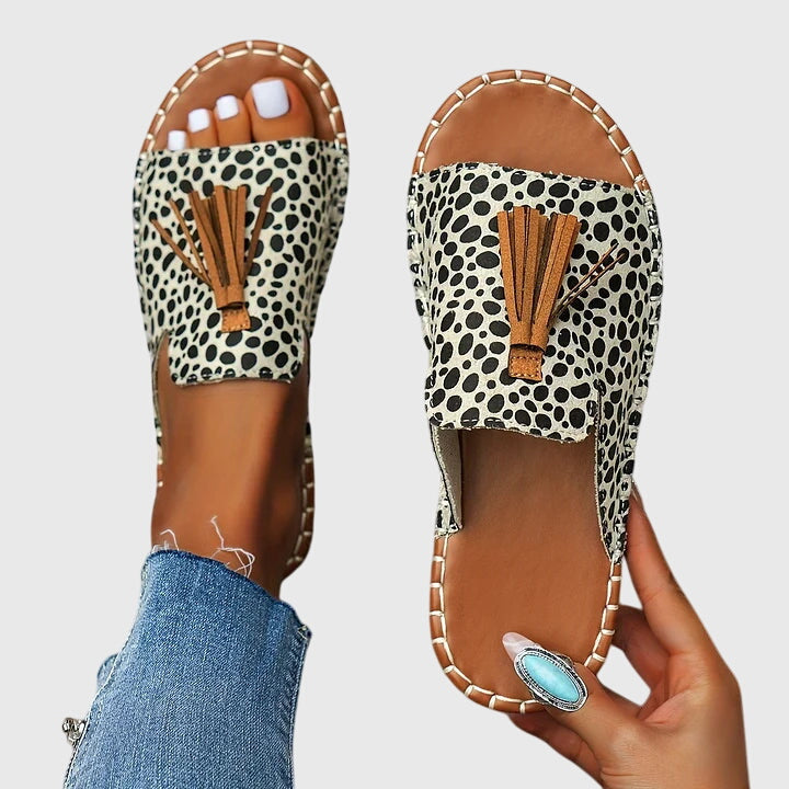 Casual low-heel sandals with fringes for women