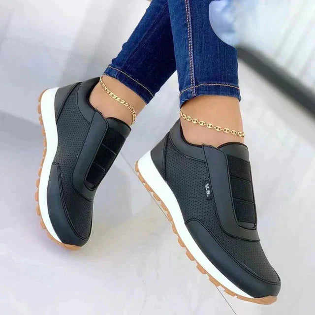 Casual women's sneakers