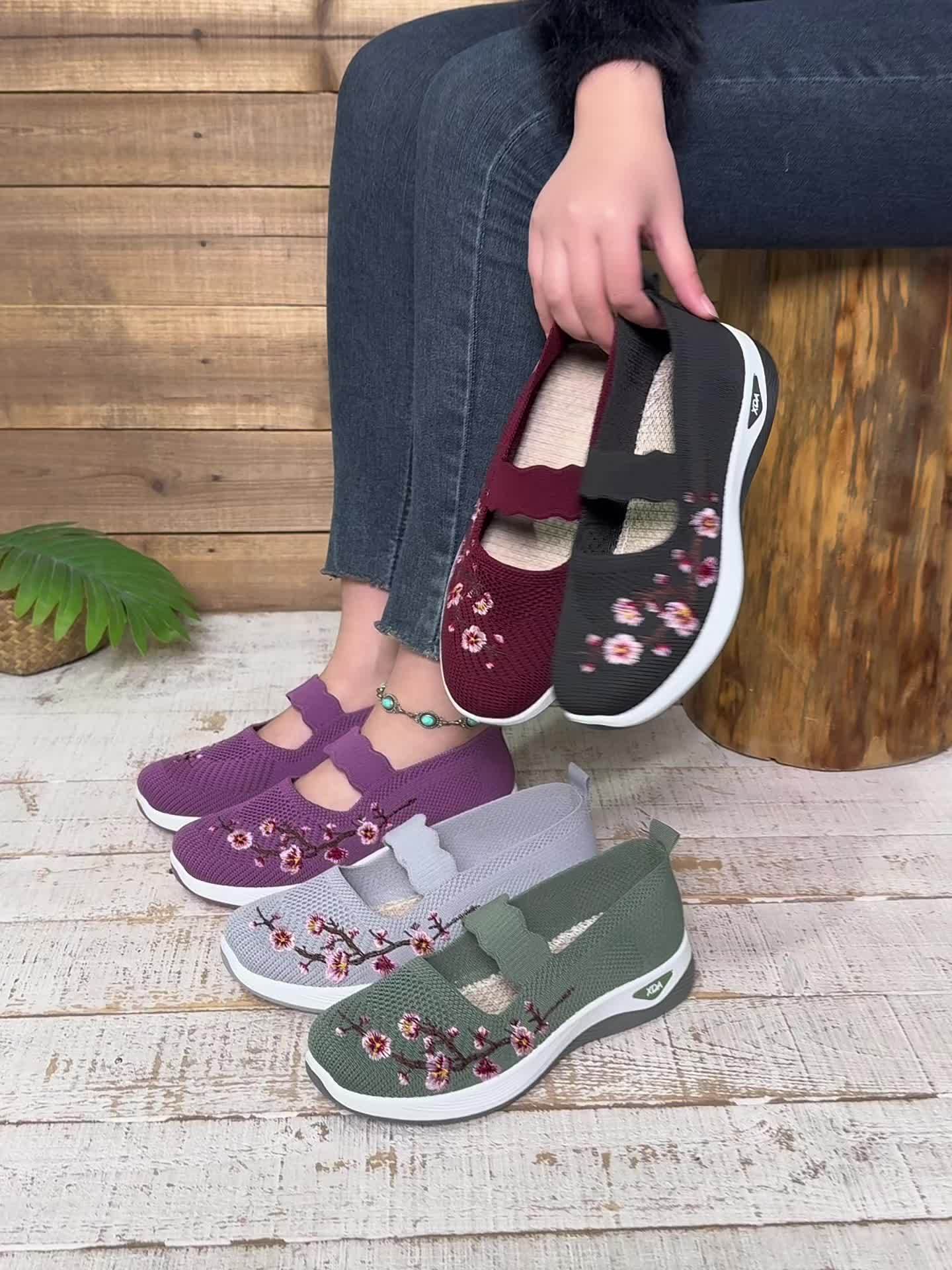 Comfortable mesh shoes for women