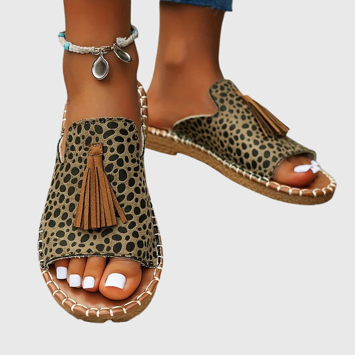 Casual low-heel sandals with fringes for women