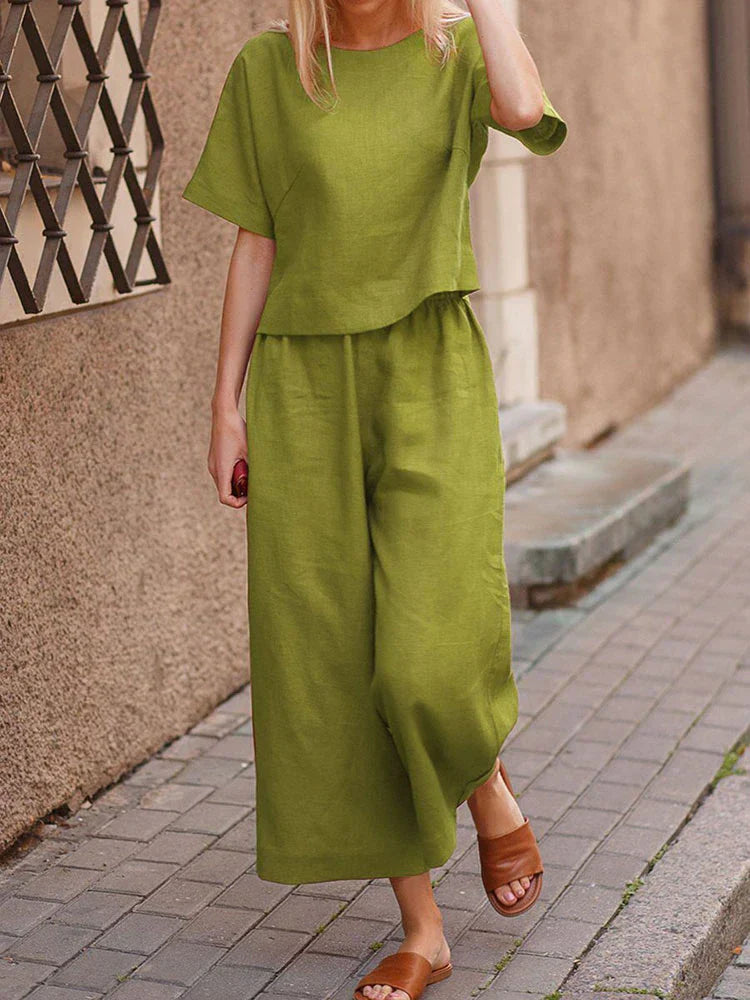 Two-Piece Set with T-Shirt and Wide-Leg Pants for Women | Perfect for Summer