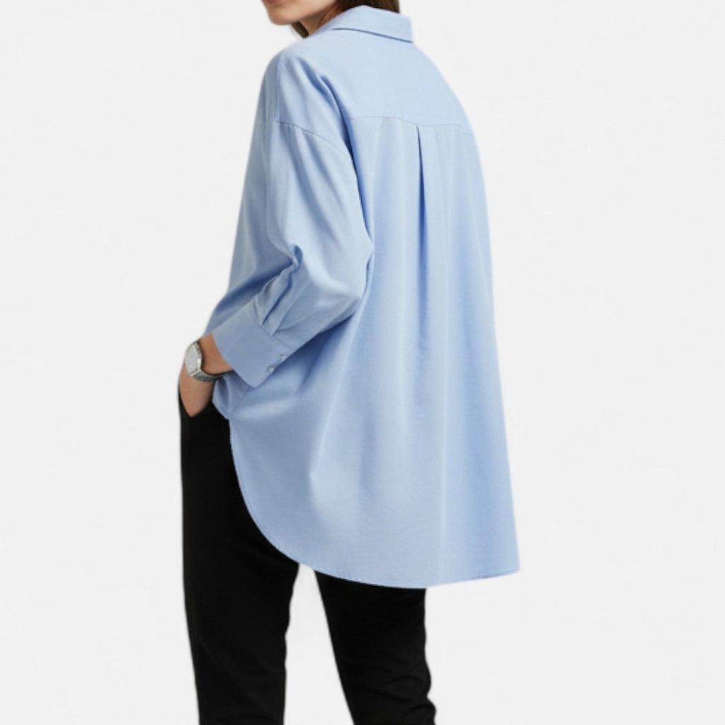 Women's Oxford blouse with buttons