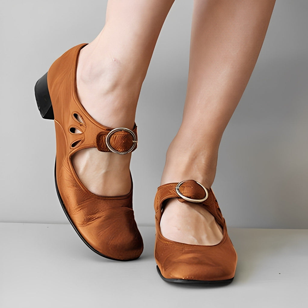 Low Shoes with Strap for Women